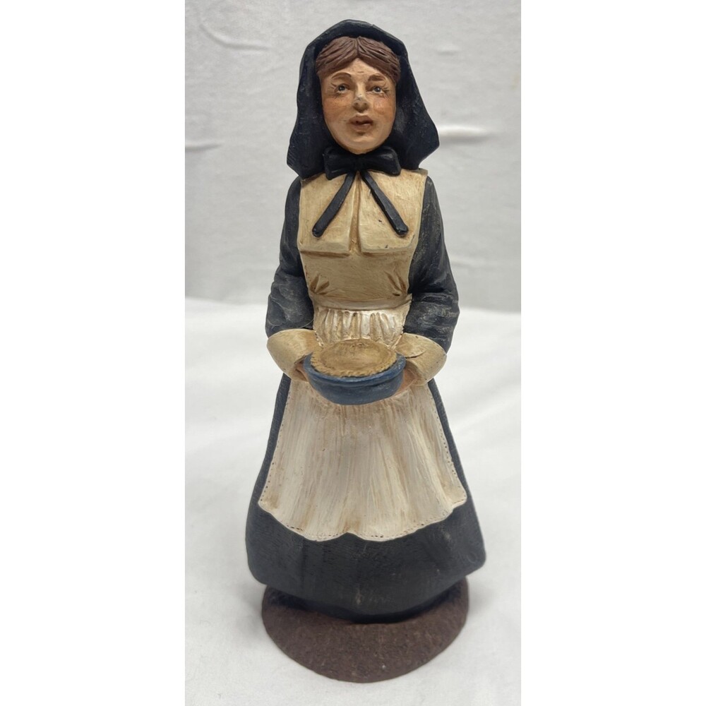 Vintage Pilgrim Woman Figurine Holding Homemade Pie Thanksgiving 7" Tall Decor